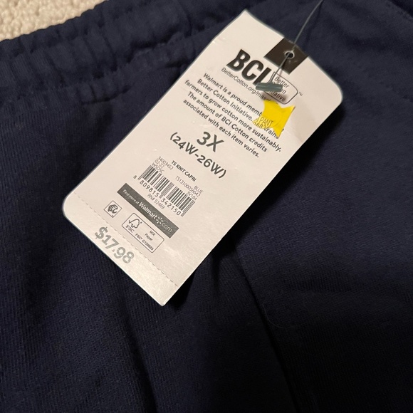 terra and sky pull on capri length shorts - Picture 6 of 6